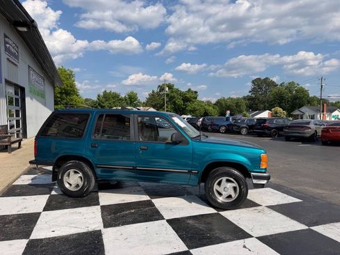Used 1992 Ford Explorer XLT AWD/4WD image 5