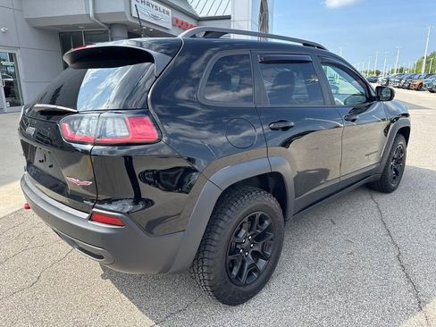 Used 2019 Jeep Cherokee Trailhawk w/ Cold Weather Group AWD/4WD image 5