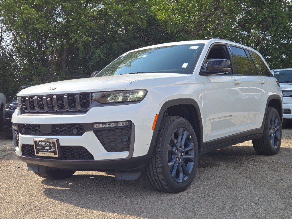 New 2026 Jeep Grand Cherokee Limited AWD/4WD image 6