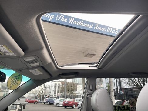 Used 2005 Toyota Highlander Limited image 22