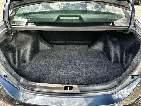 Used 2018 Toyota Corolla LE image 17