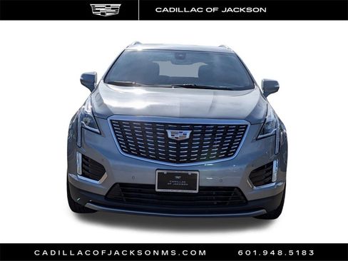 Used 2025 Cadillac XT5 Premium Luxury image 2