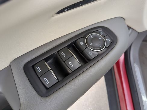 Used 2019 Cadillac XT5 Luxury image 17