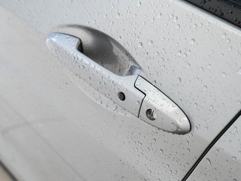 Certified 2022 Honda HR-V EX-L image 9