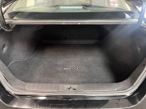 Used 2022 Nissan Sentra SV image 16