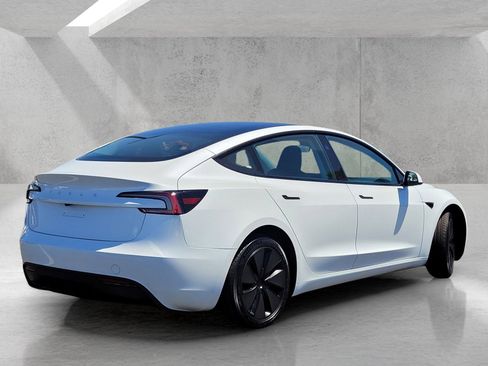 Used 2025 Tesla Model 3 Long Range RWD image 5