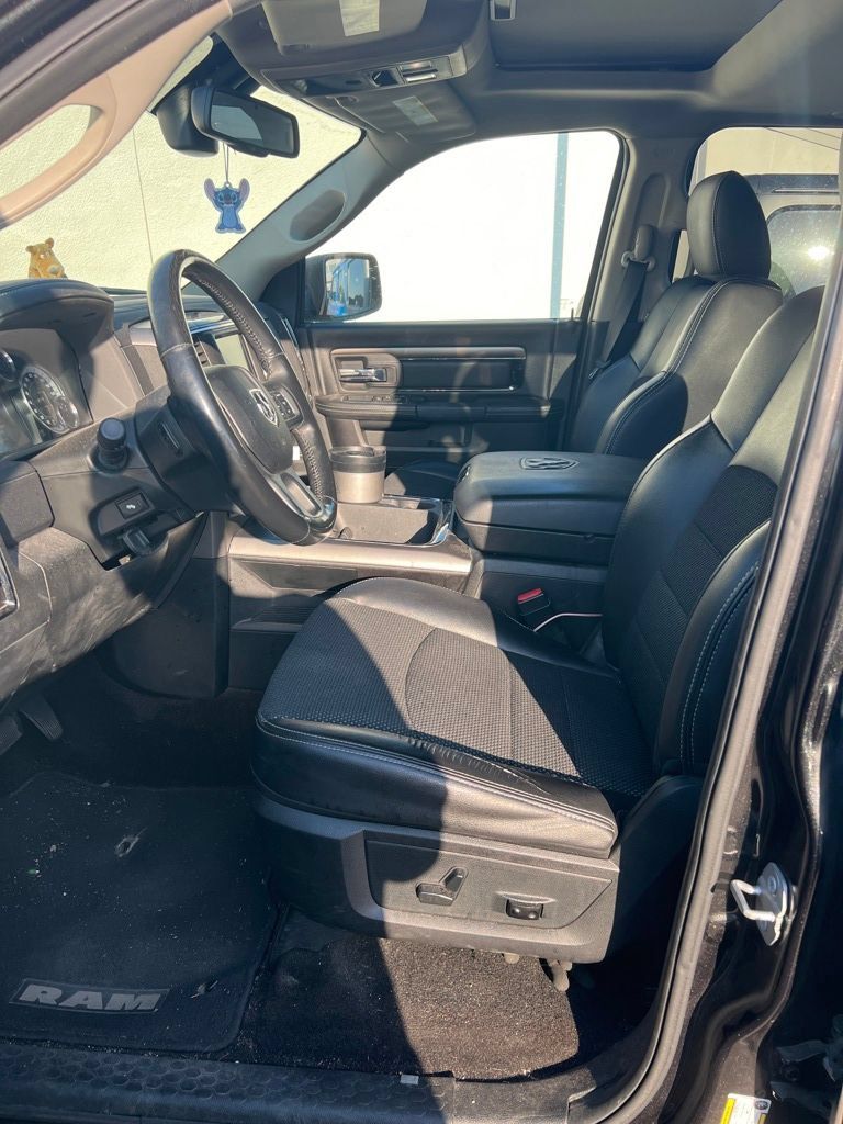 Used 2016 RAM 1500 Sport w/ Black Ram 1500 Sport Group AWD/4WD image 4
