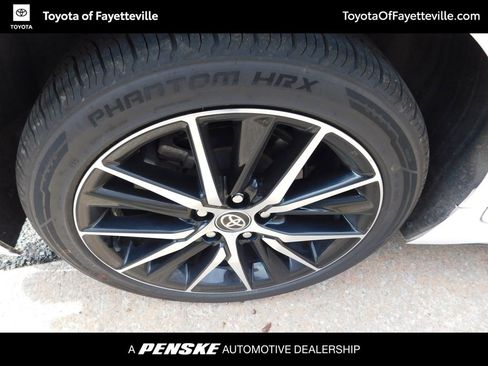 Used 2024 Toyota Camry SE image 8