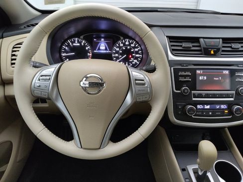 Used 2016 Nissan Altima 2.5 SV image 22