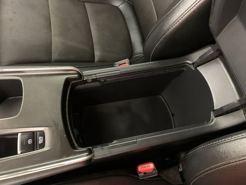 Used 2019 Honda Accord Sport image 28