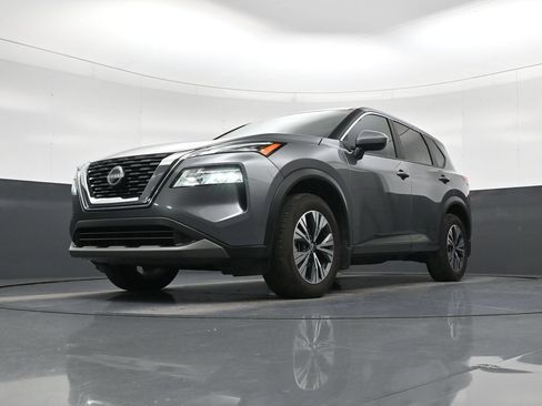 Used 2023 Nissan Rogue SV FWD image 18