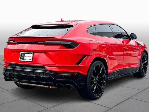 Used 2024 Lamborghini Urus S image 11