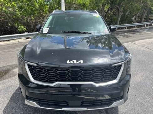 Used 2025 Kia Sorento S AWD/4WD image 2