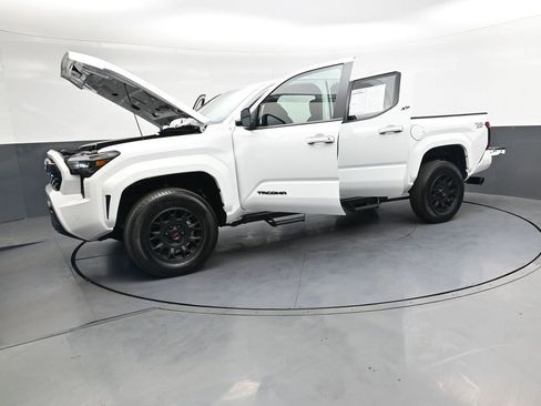 Used 2024 Toyota Tacoma TRD Sport w/ TRD Sport Upgrade Package image 49