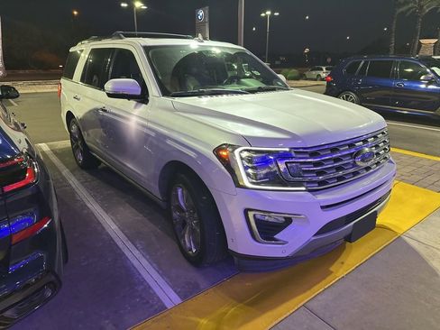 Used 2019 Ford Expedition Limited w/ Equipment Group 302A image 3