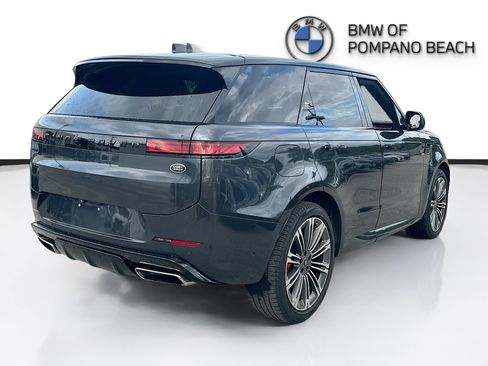 Used 2023 Land Rover Range Rover Sport SE Dynamic image 7