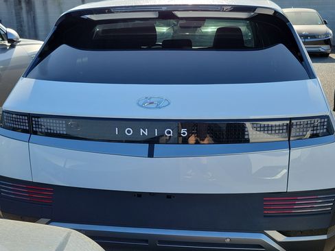 Used 2024 Hyundai Ioniq 5 SEL RWD image 5