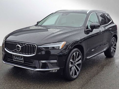 Certified 2023 Volvo XC60 B5 Ultimate w/ Climate Package image 7