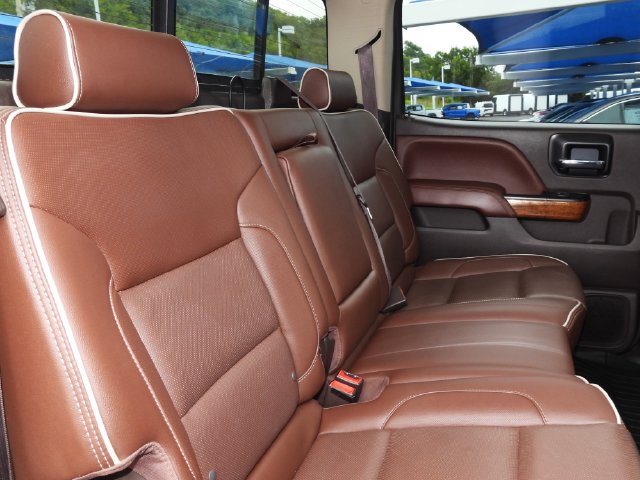 Used 2018 Chevrolet Silverado 2500 High Country w/ Duramax Plus Package AWD/4WD image 43
