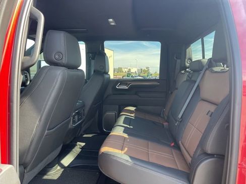 Used 2025 Chevrolet Silverado 2500 High Country w/ Technology Package image 17