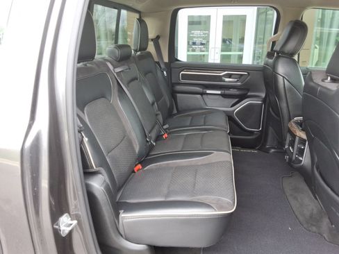 Used 2020 RAM 1500 Laramie AWD/4WD image 32