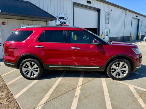 Used 2018 Ford Explorer Limited w/ Equipment Group 301A image 9