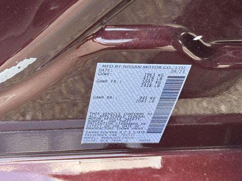 Used 2024 Nissan Altima 2.5 SV FWD image 21
