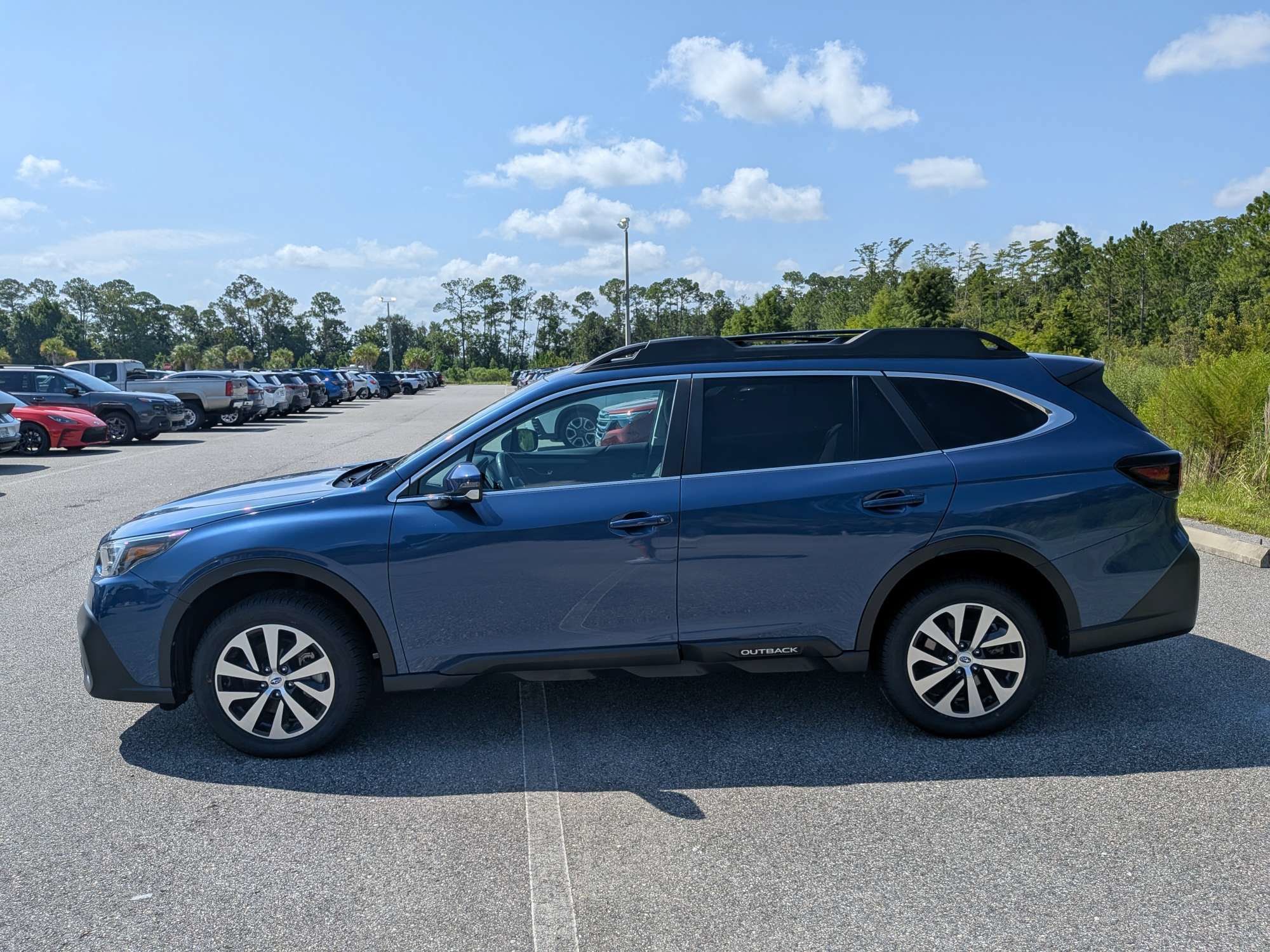 Certified 2021 Subaru Outback Premium w/ Popular Package #1 AWD/4WD image 7