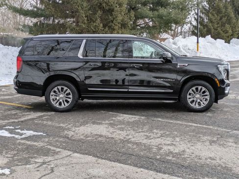 New 2026 GMC Yukon XL Denali w/ Sun & Power Step Package image 8