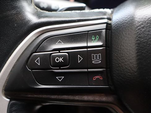 Used 2021 Jeep Grand Cherokee L Limited AWD/4WD image 31