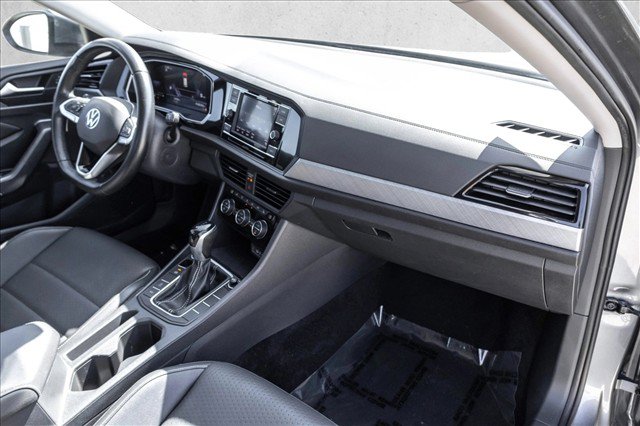 Used 2024 Volkswagen Jetta SE FWD image 23