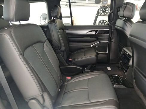 New 2026 Jeep Grand Wagoneer 4WD image 17