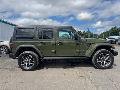 Used 2024 Jeep Wrangler Unlimited w/ Convenience Group