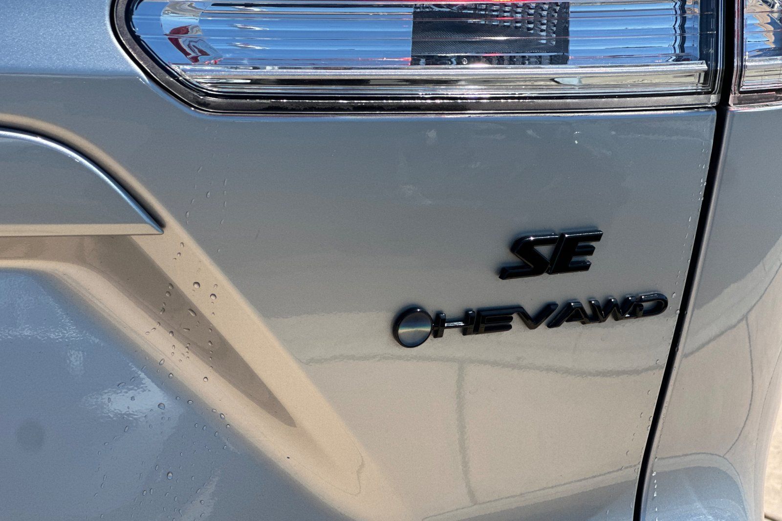 Used 2025 Toyota Corolla Cross AWD Hybrid image 33