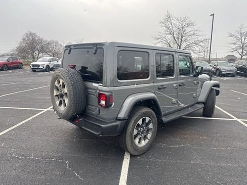 Used 2021 Jeep Wrangler Unlimited Sahara image 8