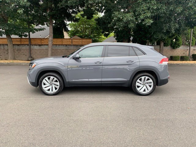 Used 2022 Volkswagen Atlas Cross Sport SE w/ Panoramic Sunroof Package AWD/4WD image 2