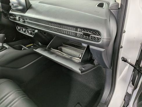 Certified 2024 Honda HR-V EX-L image 34