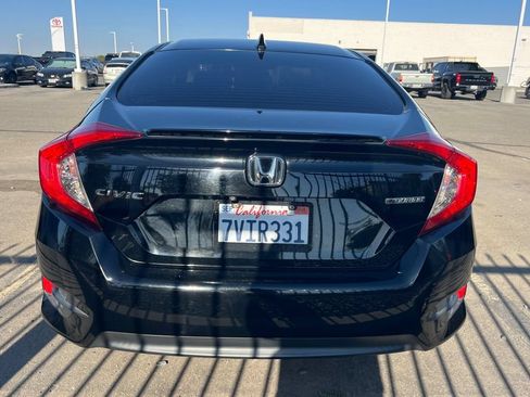 Used 2016 Honda Civic Touring image 7