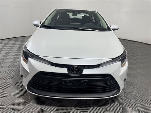 New 2026 Toyota Corolla LE FWD image 2