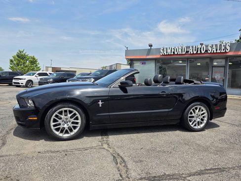 Used 2013 Ford Mustang Premium RWD image 11