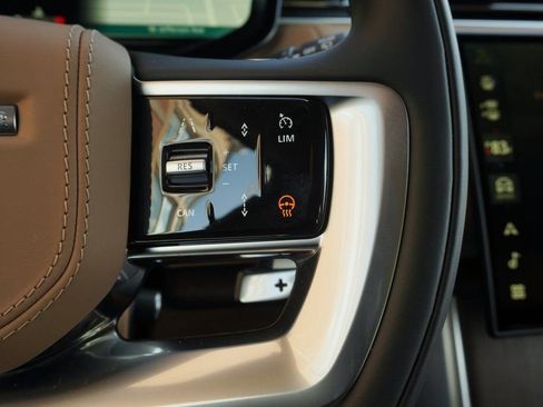 New 2026 Land Rover Range Rover SE AWD/4WD image 17