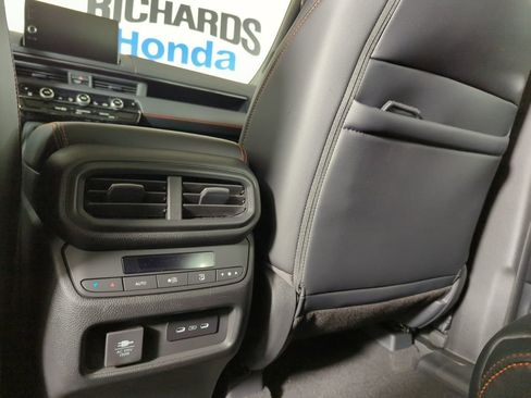 New 2025 Honda Pilot TrailSport image 25