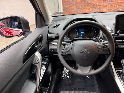 Used 2024 Mitsubishi Eclipse Cross LE image 13