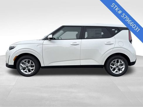 New 2025 Kia Soul LX image 4