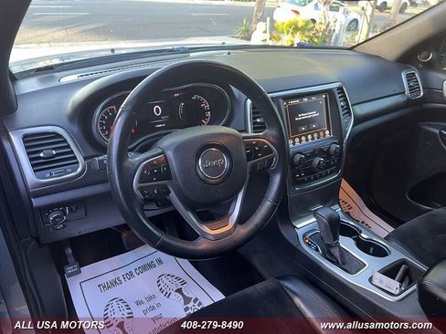Used 2018 Jeep Grand Cherokee Altitude AWD/4WD image 18
