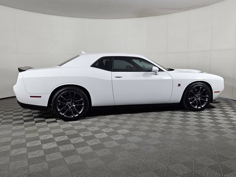 Used 2020 Dodge Challenger R/T Scat Pack RWD image 5