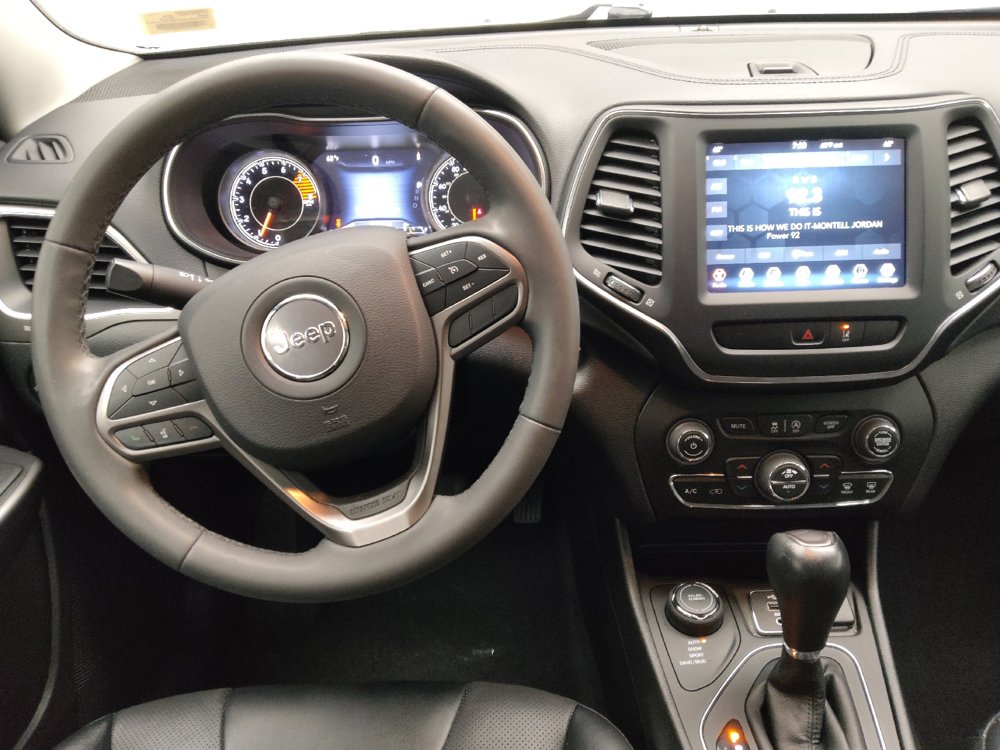 Used 2022 Jeep Cherokee Latitude Lux w/ Sun & Sound Group AWD/4WD image 22