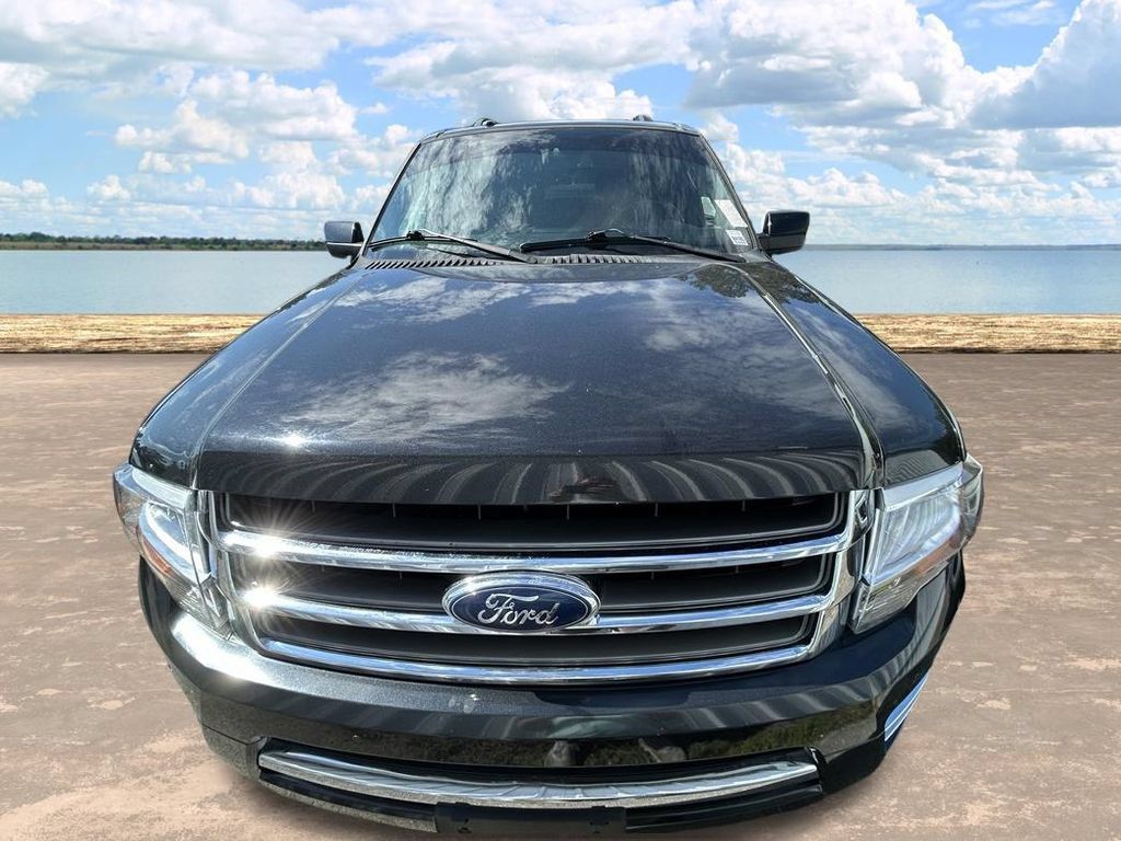 Used 2015 Ford Expedition Limited w/ Equipment Group 301A RWD image 2