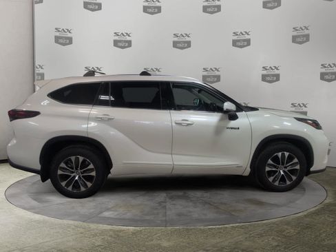 Used 2020 Toyota Highlander XLE image 6