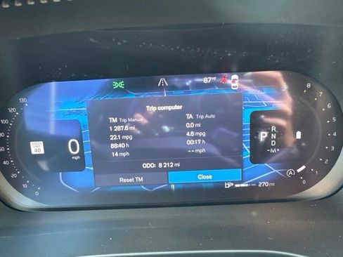 Used 2025 Volvo XC40 B5 Core AWD/4WD image 24